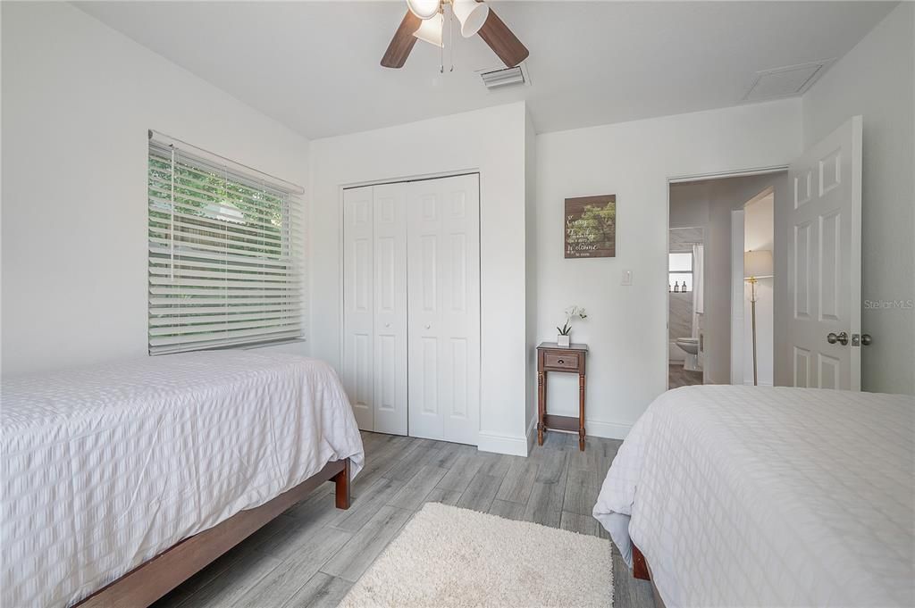 For Sale: $389,900 (3 beds, 2 baths, 1317 Square Feet)