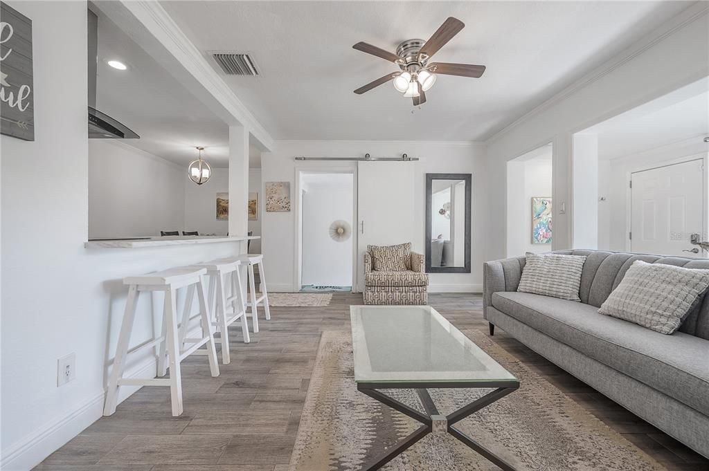For Sale: $389,900 (3 beds, 2 baths, 1317 Square Feet)
