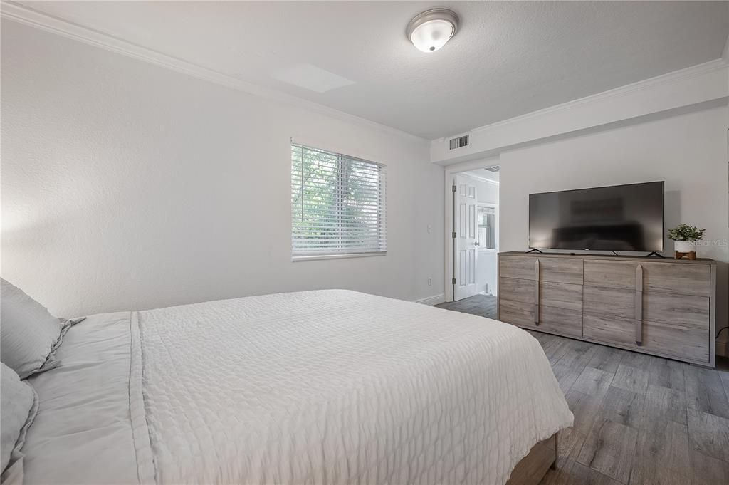 For Sale: $389,900 (3 beds, 2 baths, 1317 Square Feet)