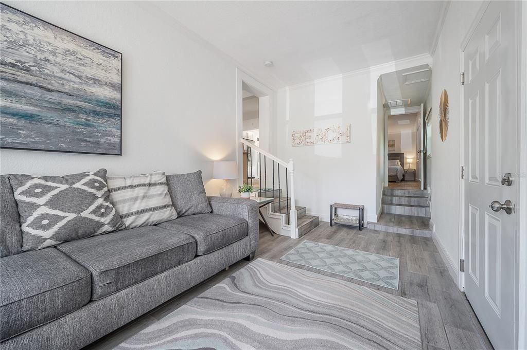 For Sale: $389,900 (3 beds, 2 baths, 1317 Square Feet)