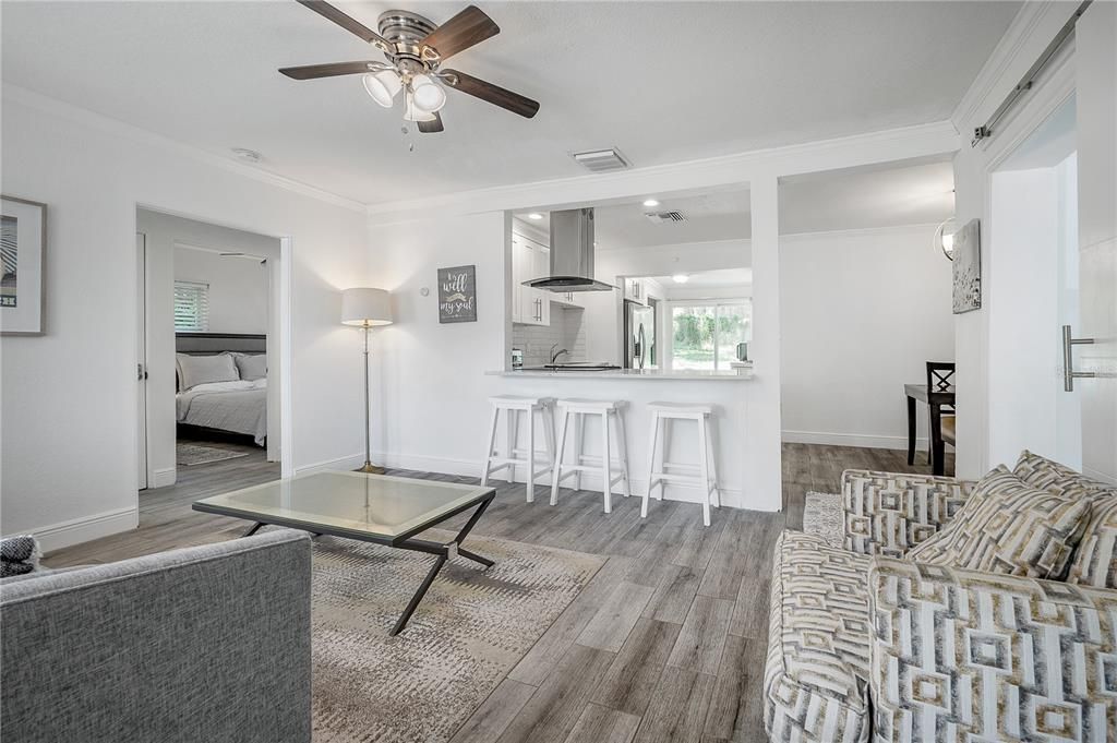 For Sale: $389,900 (3 beds, 2 baths, 1317 Square Feet)