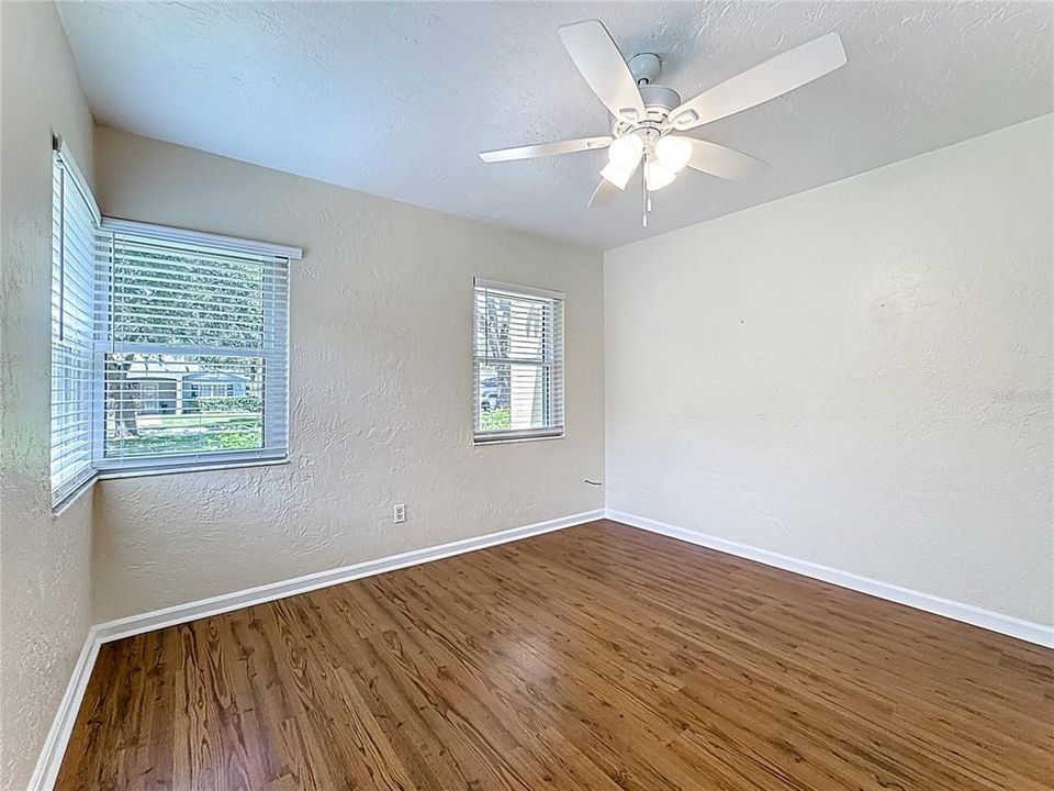 For Rent: $2,200 (2 beds, 1 baths, 1027 Square Feet)