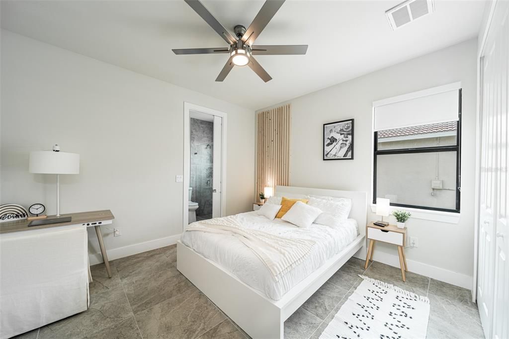 For Sale: $530,000 (3 beds, 3 baths, 2041 Square Feet)