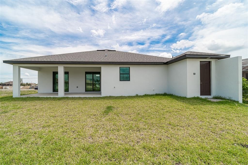 For Sale: $530,000 (3 beds, 3 baths, 2041 Square Feet)