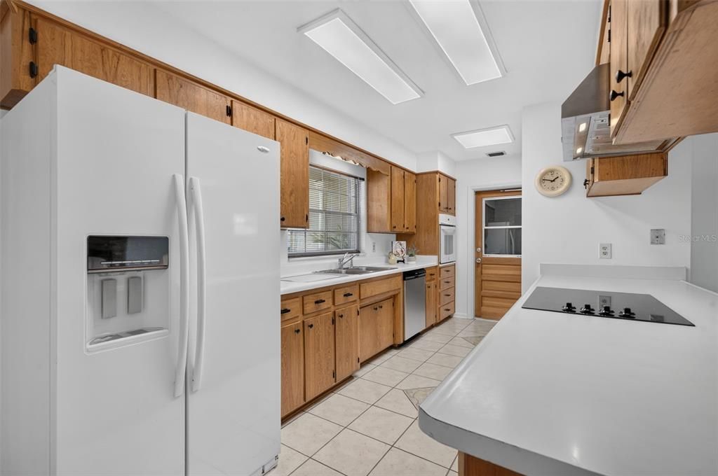 На продажу: $475,000 (4 спален, 2 ванн, 1959 Квадратных фут)