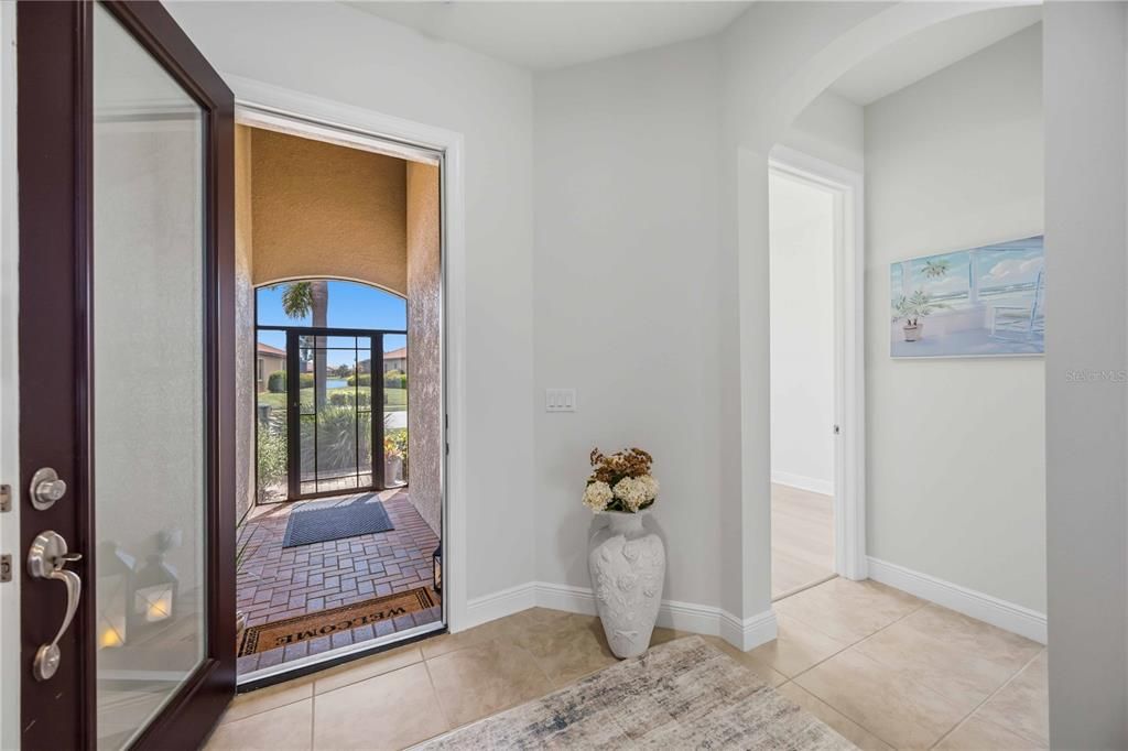 For Sale: $815,000 (3 beds, 3 baths, 2194 Square Feet)