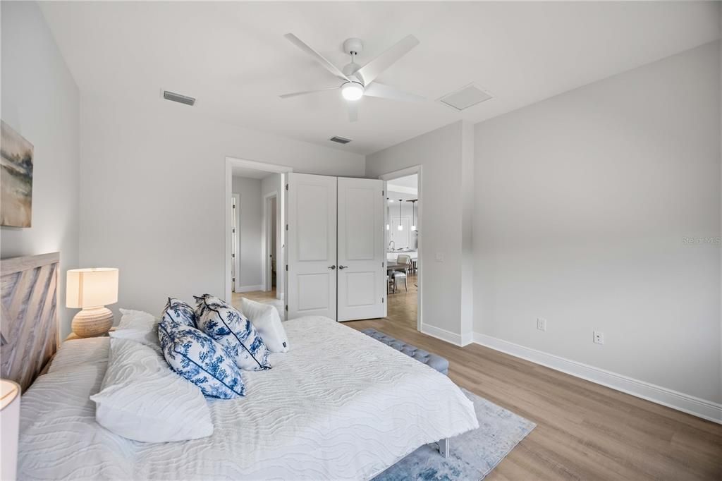 For Sale: $815,000 (3 beds, 3 baths, 2194 Square Feet)