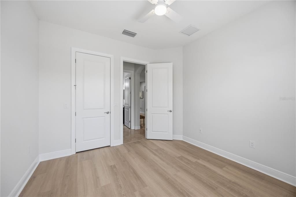 For Sale: $815,000 (3 beds, 3 baths, 2194 Square Feet)