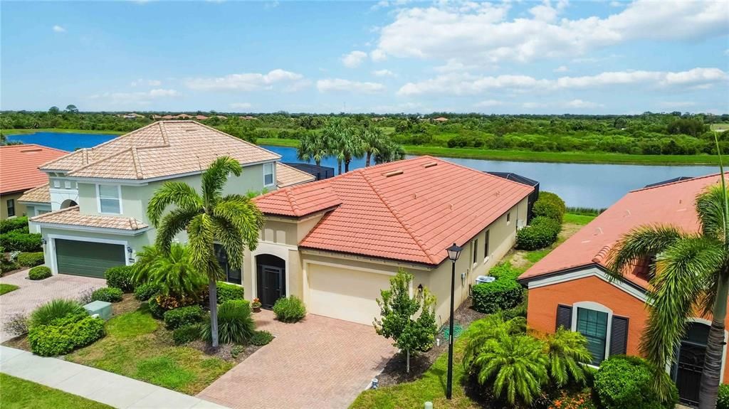 For Sale: $815,000 (3 beds, 3 baths, 2194 Square Feet)