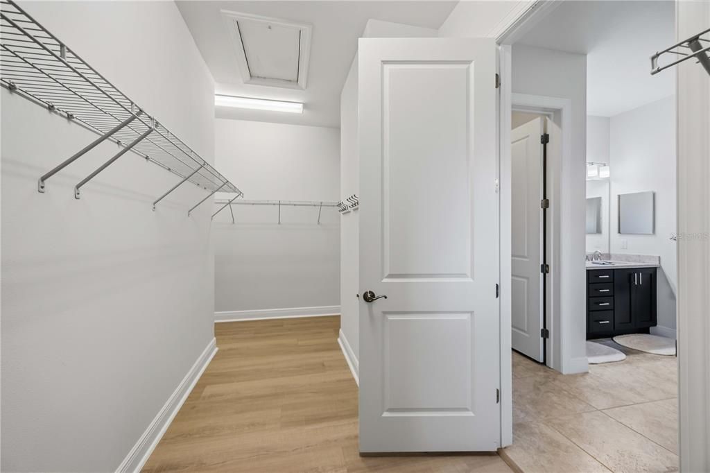 For Sale: $815,000 (3 beds, 3 baths, 2194 Square Feet)
