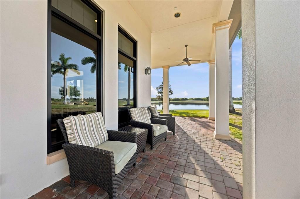 For Sale: $815,000 (3 beds, 3 baths, 2194 Square Feet)