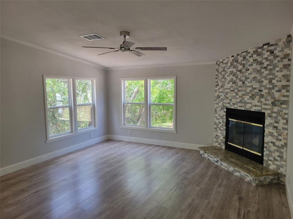 En Venta: $320,000 (4 camas, 2 baños, 2280 Pies cuadrados)