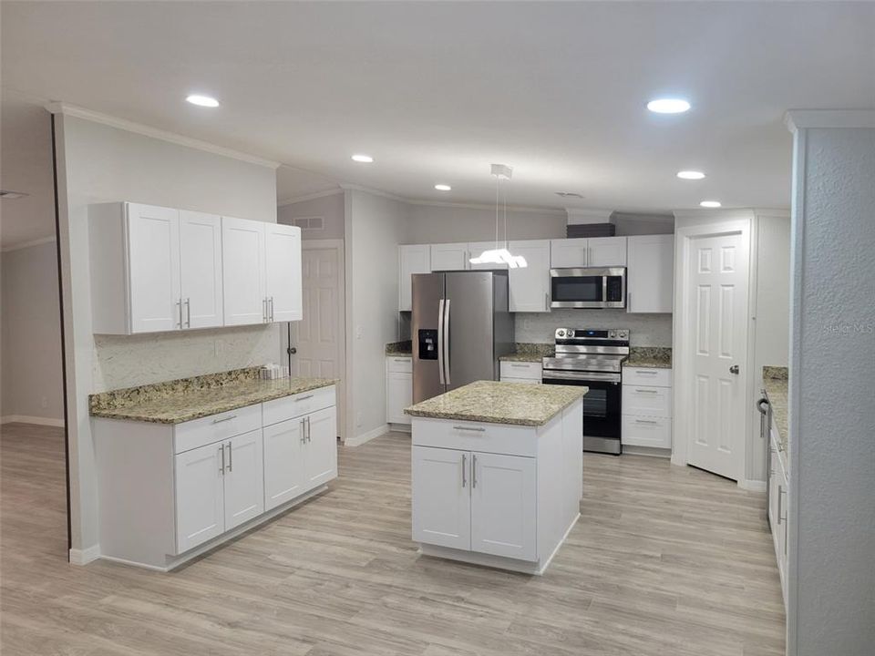 En Venta: $320,000 (4 camas, 2 baños, 2280 Pies cuadrados)
