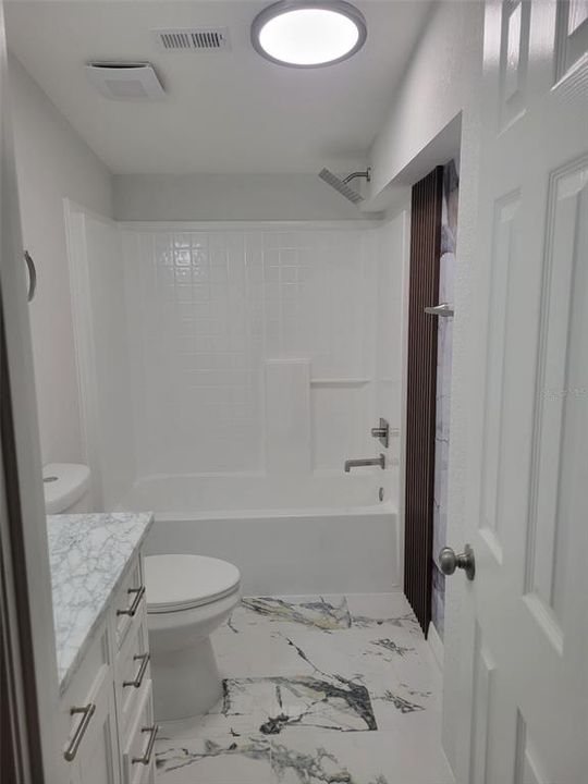 En Venta: $320,000 (4 camas, 2 baños, 2280 Pies cuadrados)