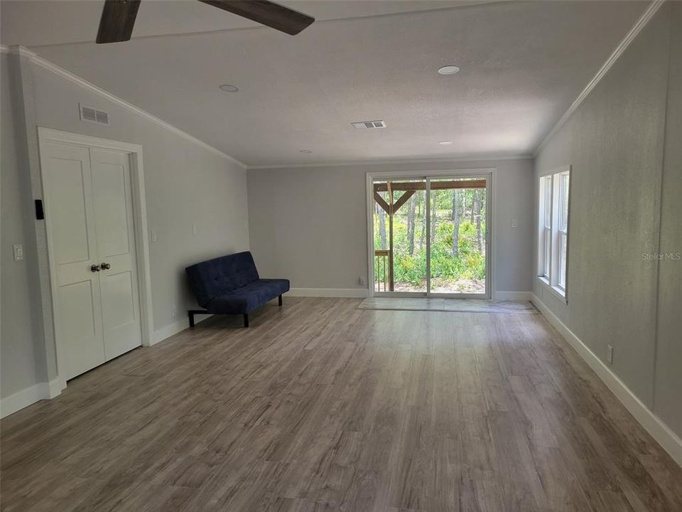 En Venta: $320,000 (4 camas, 2 baños, 2280 Pies cuadrados)