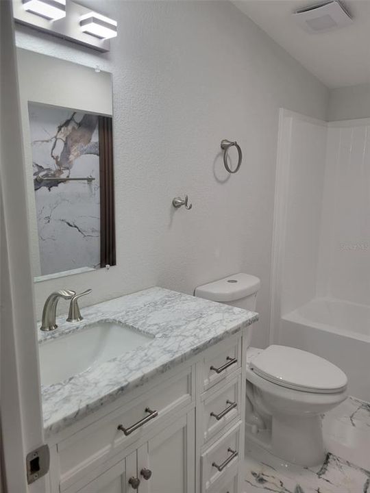 En Venta: $320,000 (4 camas, 2 baños, 2280 Pies cuadrados)