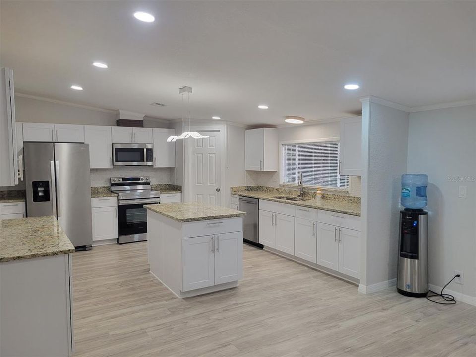 En Venta: $320,000 (4 camas, 2 baños, 2280 Pies cuadrados)