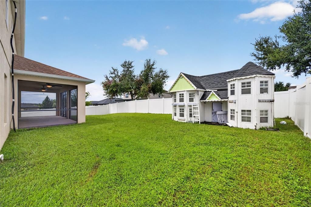En Venta: $499,000 (4 camas, 2 baños, 3298 Pies cuadrados)
