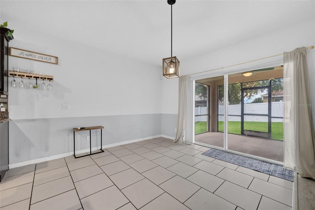 En Venta: $499,000 (4 camas, 2 baños, 3298 Pies cuadrados)