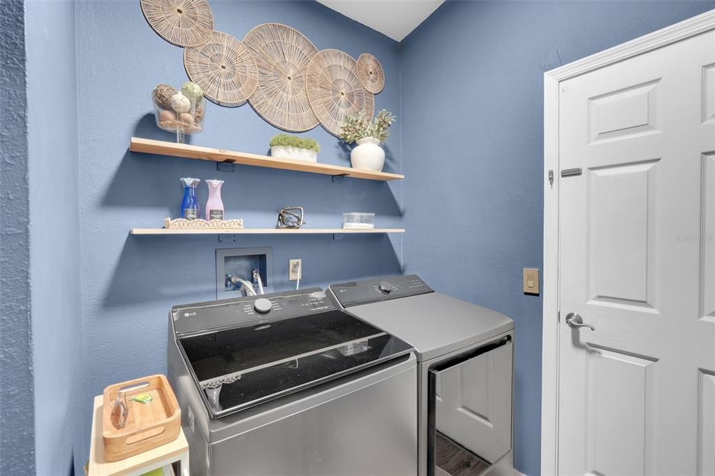 For Sale: $399,900 (3 beds, 2 baths, 1350 Square Feet)