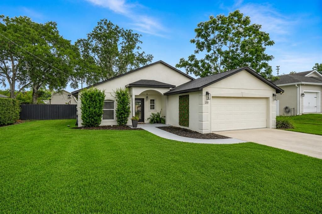 For Sale: $399,900 (3 beds, 2 baths, 1350 Square Feet)