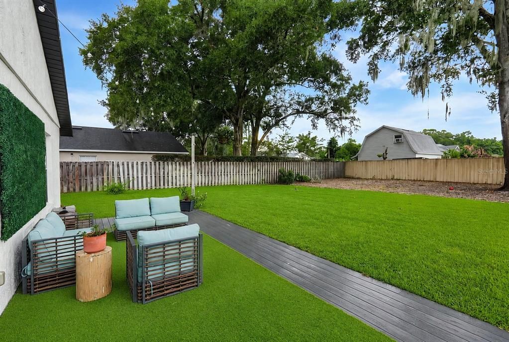 For Sale: $399,900 (3 beds, 2 baths, 1350 Square Feet)