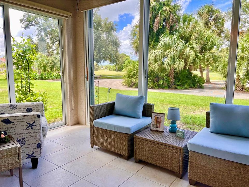 For Sale: $159,000 (2 beds, 2 baths, 1042 Square Feet)