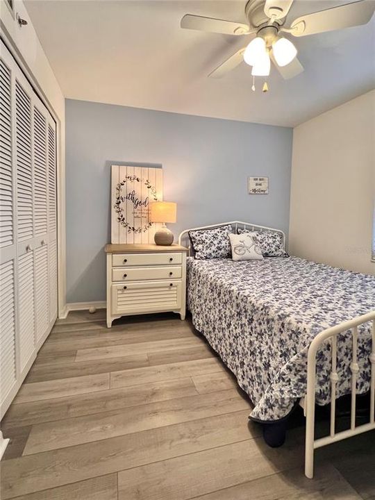 For Sale: $159,000 (2 beds, 2 baths, 1042 Square Feet)