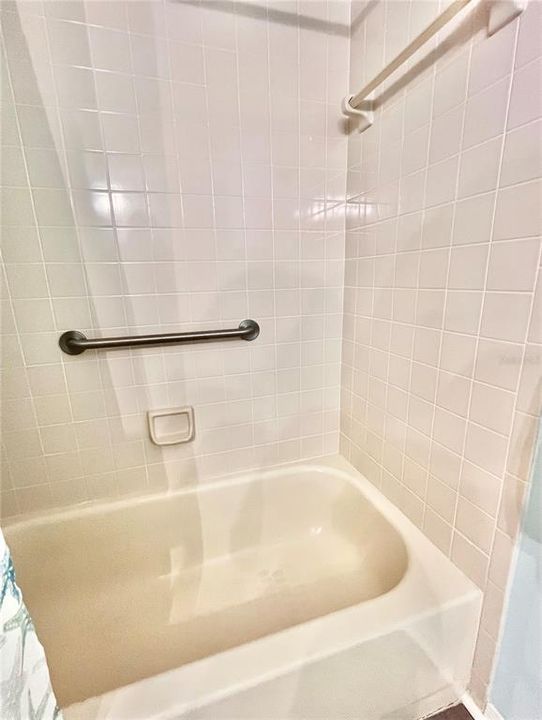 For Sale: $159,000 (2 beds, 2 baths, 1042 Square Feet)