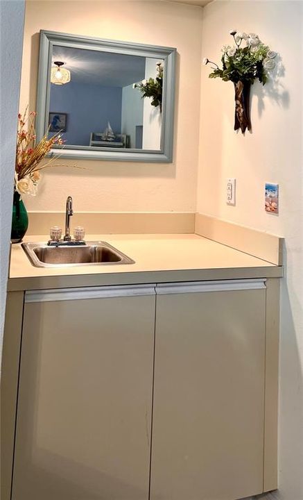 For Sale: $159,000 (2 beds, 2 baths, 1042 Square Feet)