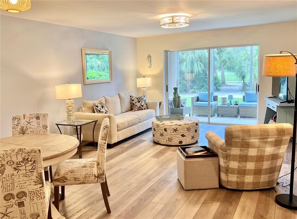 For Sale: $159,000 (2 beds, 2 baths, 1042 Square Feet)