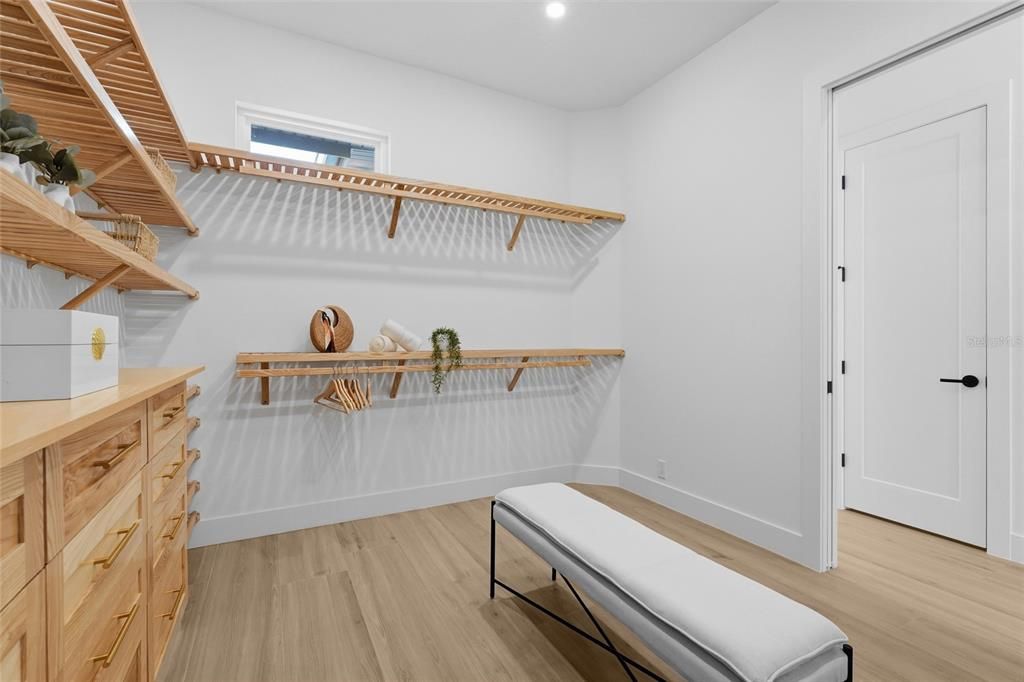 En Venta: $2,695,000 (5 camas, 4 baños, 3685 Pies cuadrados)