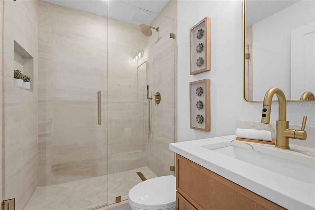 En Venta: $2,695,000 (5 camas, 4 baños, 3685 Pies cuadrados)