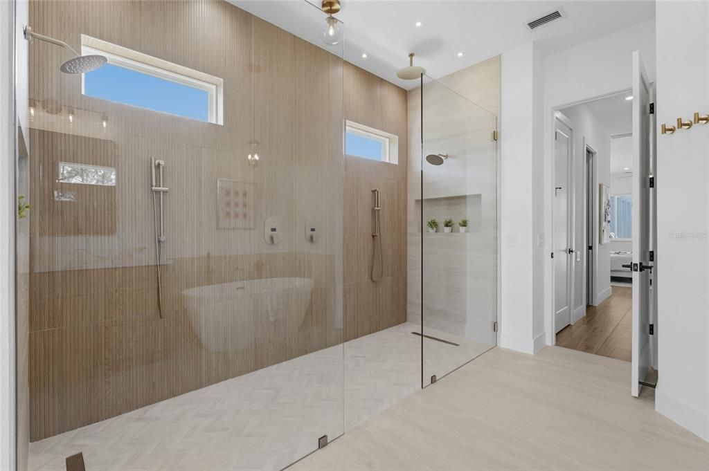 En Venta: $2,695,000 (5 camas, 4 baños, 3685 Pies cuadrados)