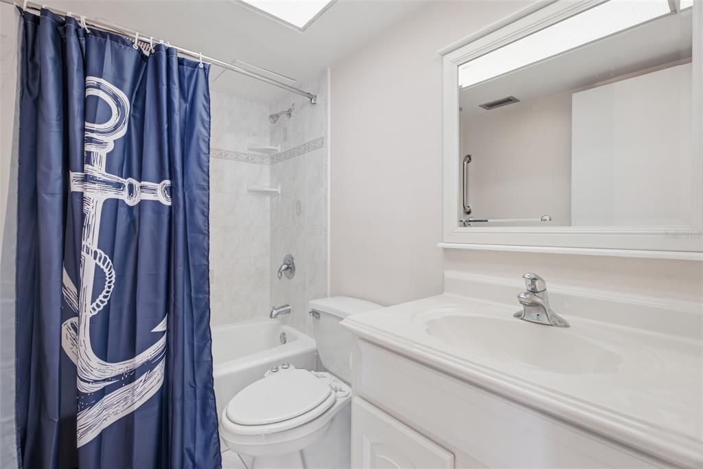 For Rent: $3,295 (2 beds, 2 baths, 1345 Square Feet)