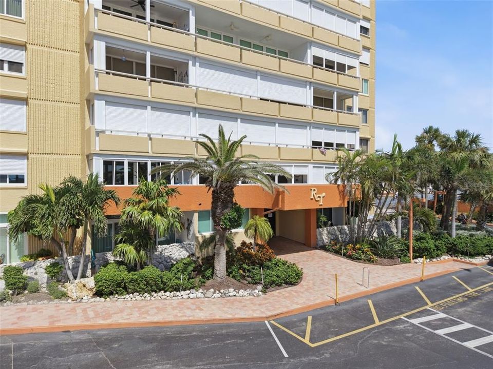 For Rent: $3,295 (2 beds, 2 baths, 1345 Square Feet)