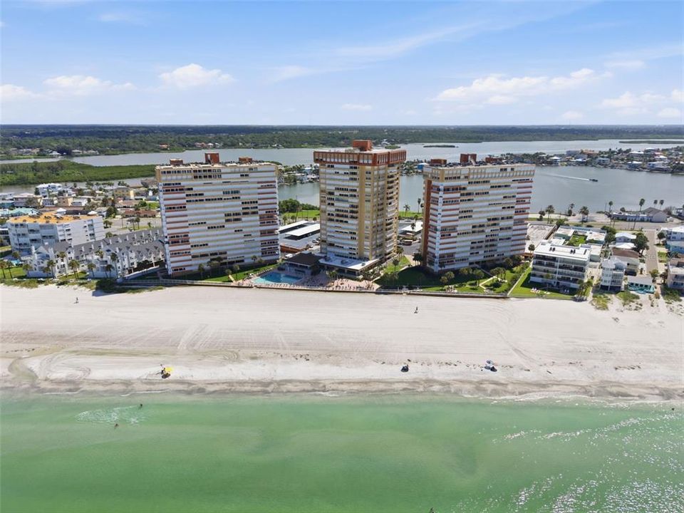 For Rent: $3,295 (2 beds, 2 baths, 1345 Square Feet)