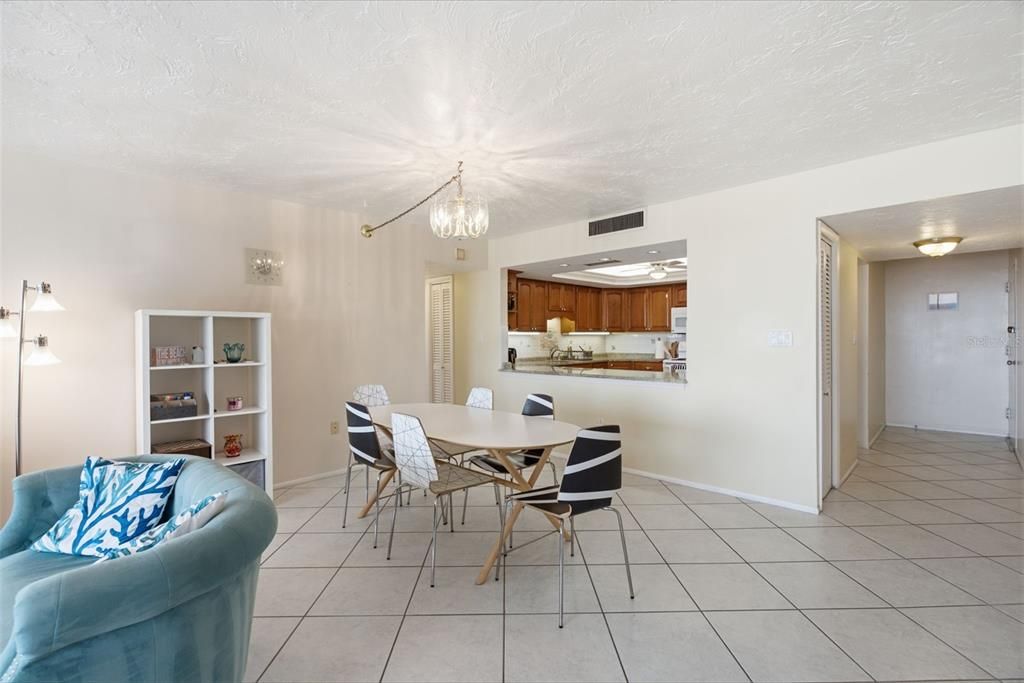 For Rent: $3,295 (2 beds, 2 baths, 1345 Square Feet)