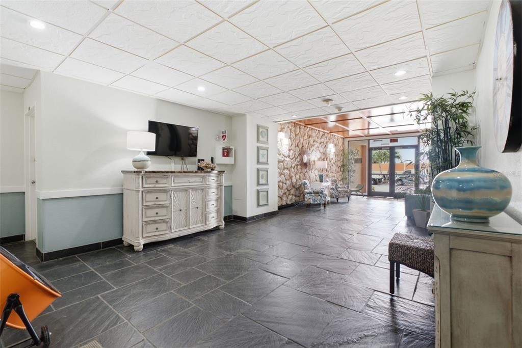 For Rent: $3,295 (2 beds, 2 baths, 1345 Square Feet)