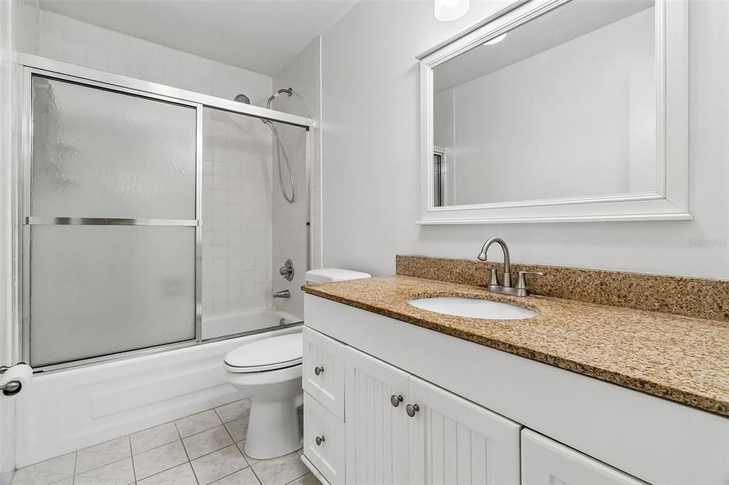 For Sale: $349,000 (2 beds, 2 baths, 1138 Square Feet)