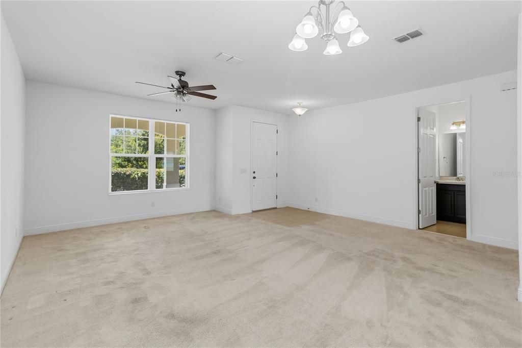 En Venta: $496,200 (4 camas, 2 baños, 2332 Pies cuadrados)
