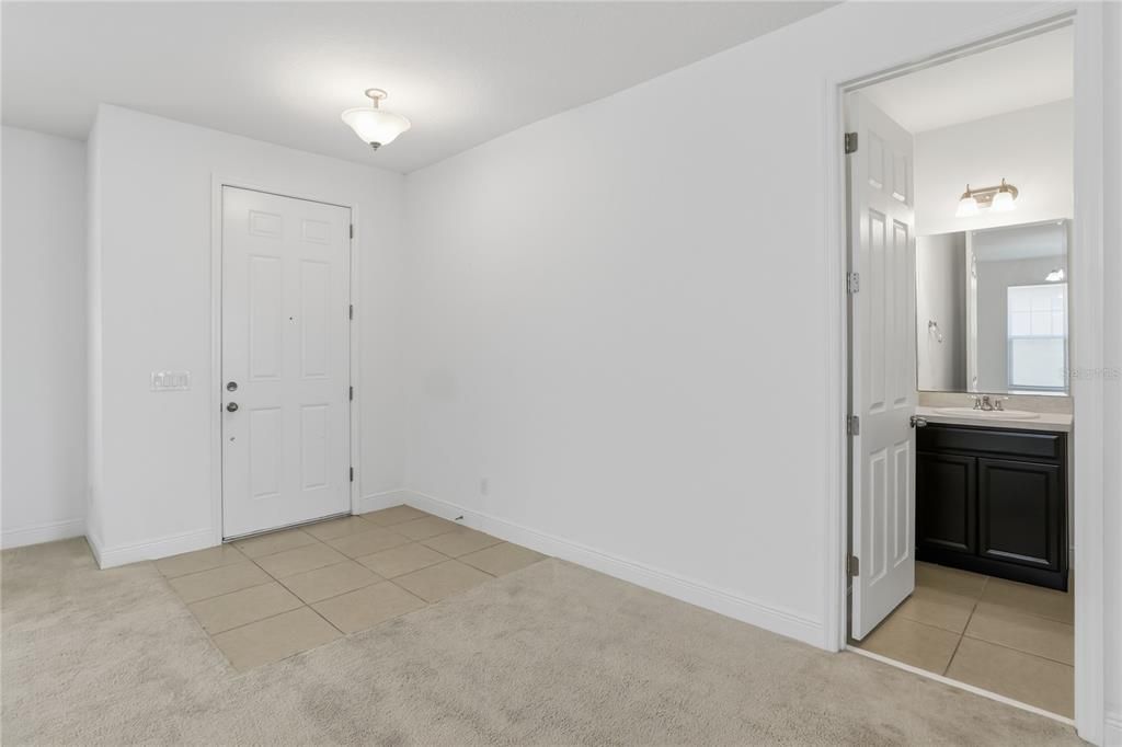 En Venta: $496,200 (4 camas, 2 baños, 2332 Pies cuadrados)