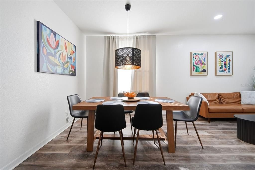 For Sale: $460,000 (5 beds, 3 baths, 2381 Square Feet)