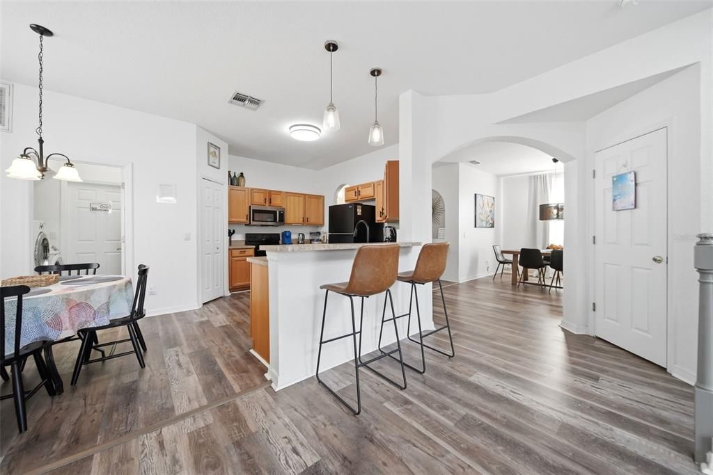 For Sale: $460,000 (5 beds, 3 baths, 2381 Square Feet)