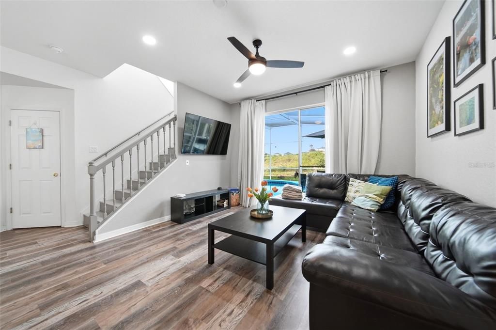 For Sale: $460,000 (5 beds, 3 baths, 2381 Square Feet)
