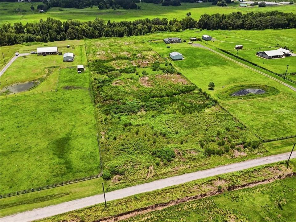 На продажу: $215,000 (7.03 acres)
