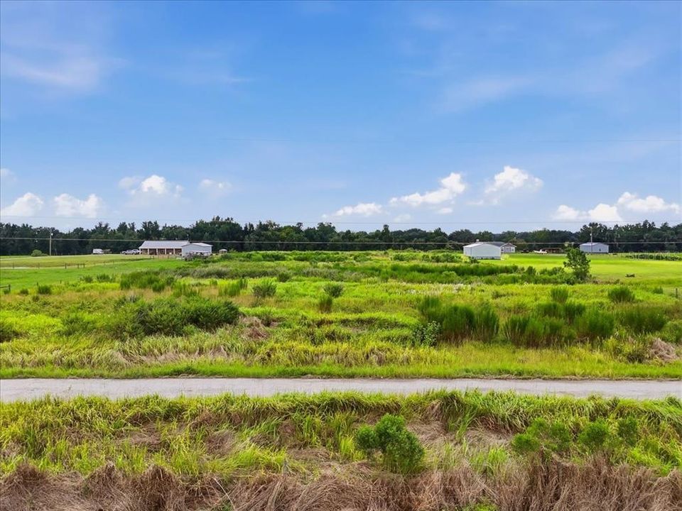 На продажу: $215,000 (7.03 acres)