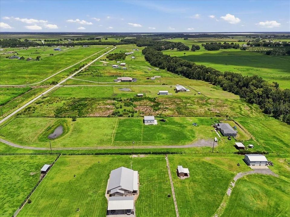 На продажу: $215,000 (7.03 acres)