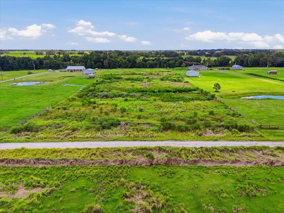 На продажу: $215,000 (7.03 acres)