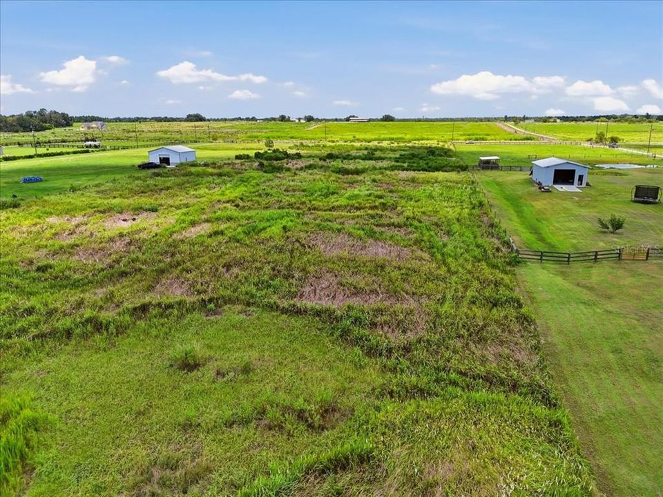 На продажу: $215,000 (7.03 acres)